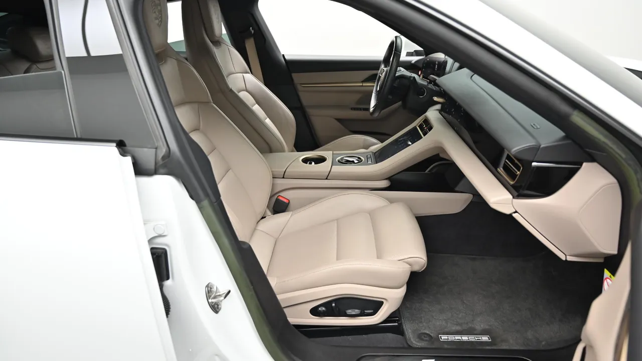 Porsche Taycan — miniaturë 10