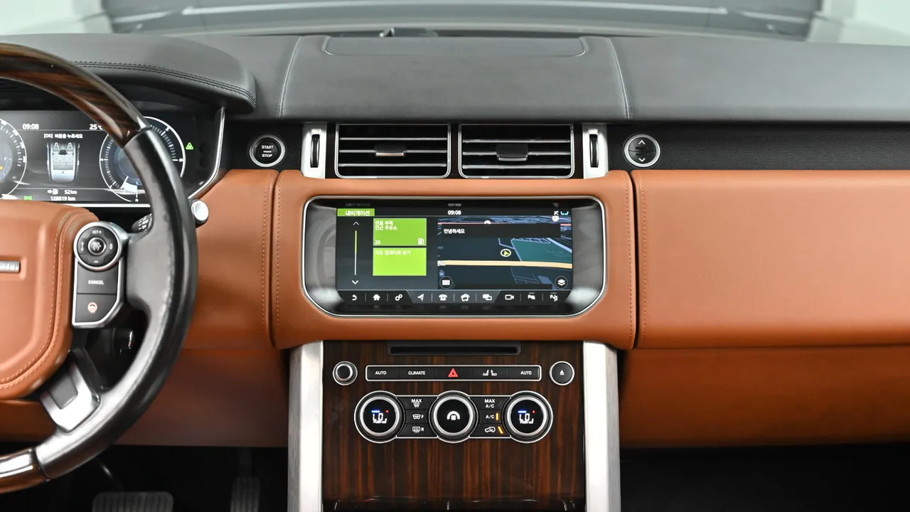 Land Rover Range Rover — miniaturë 14