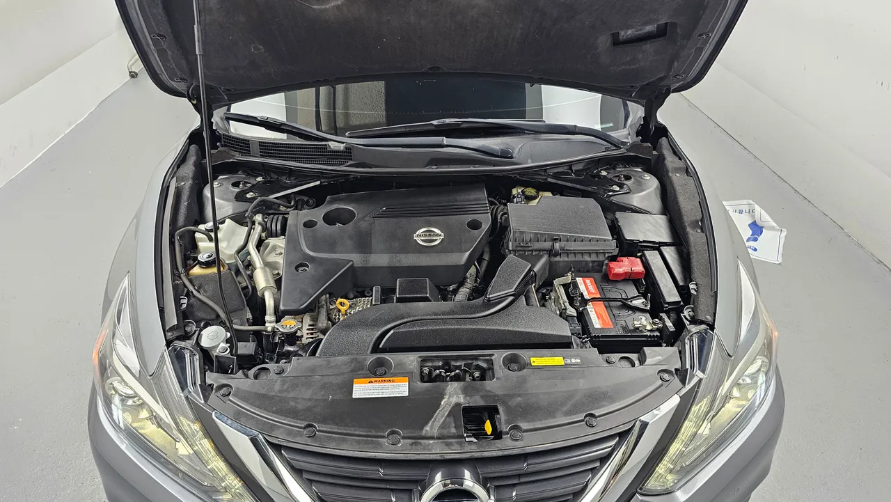 Nissan Altima — miniaturë 6