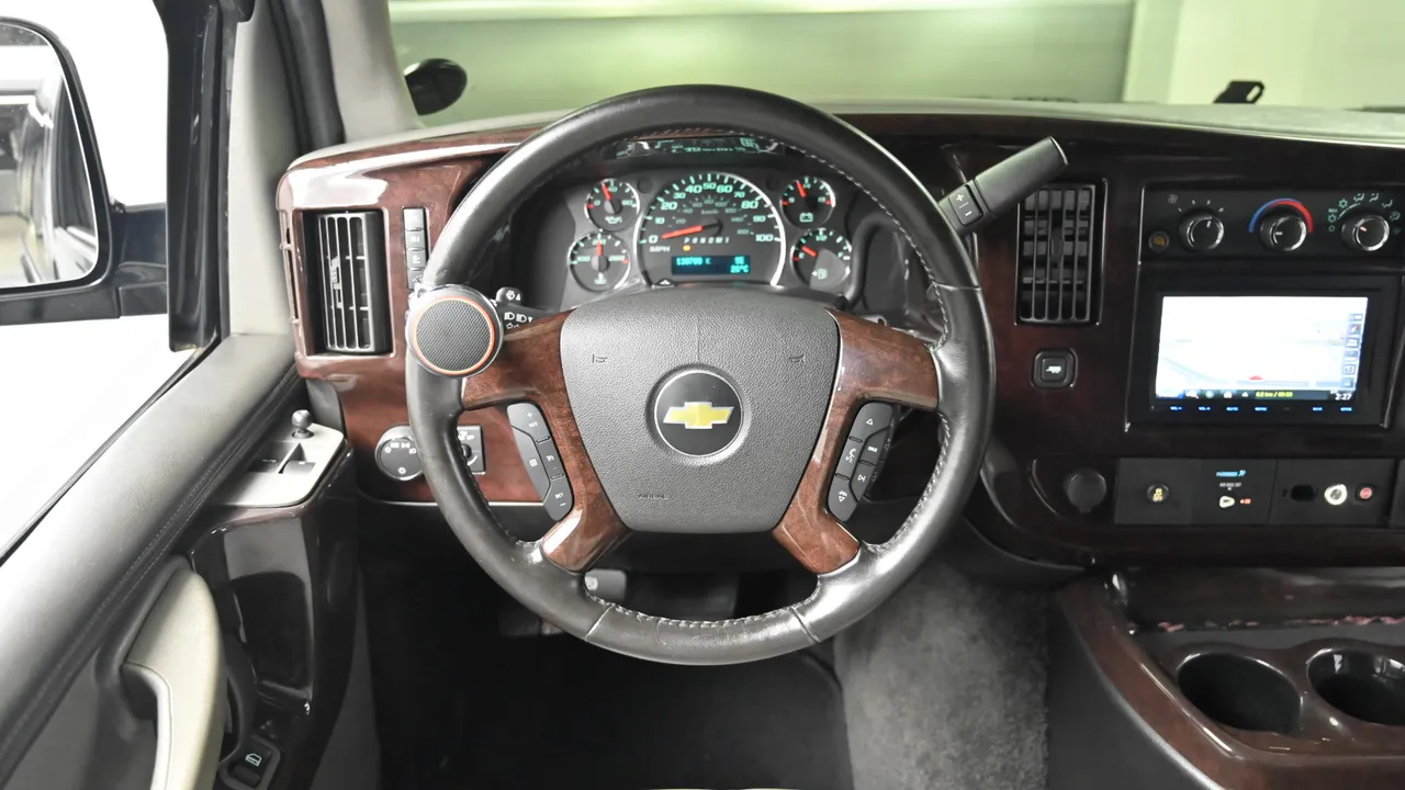 Chevrolet Express — miniaturë 13