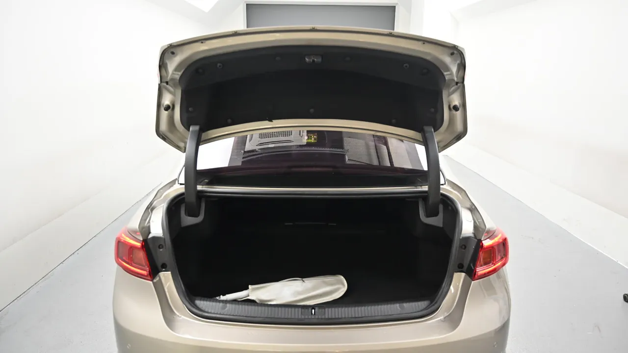 Renault Samsung SM6 — miniaturë 19