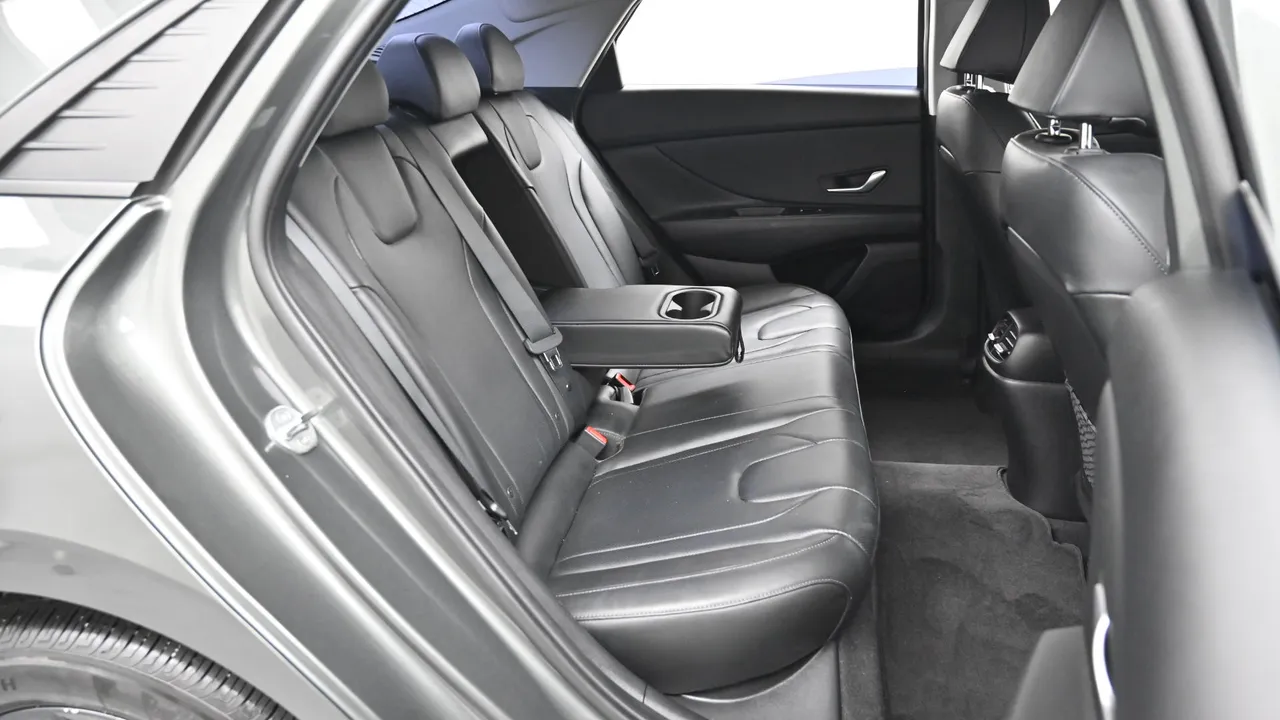 Hyundai Avante — miniaturë 12