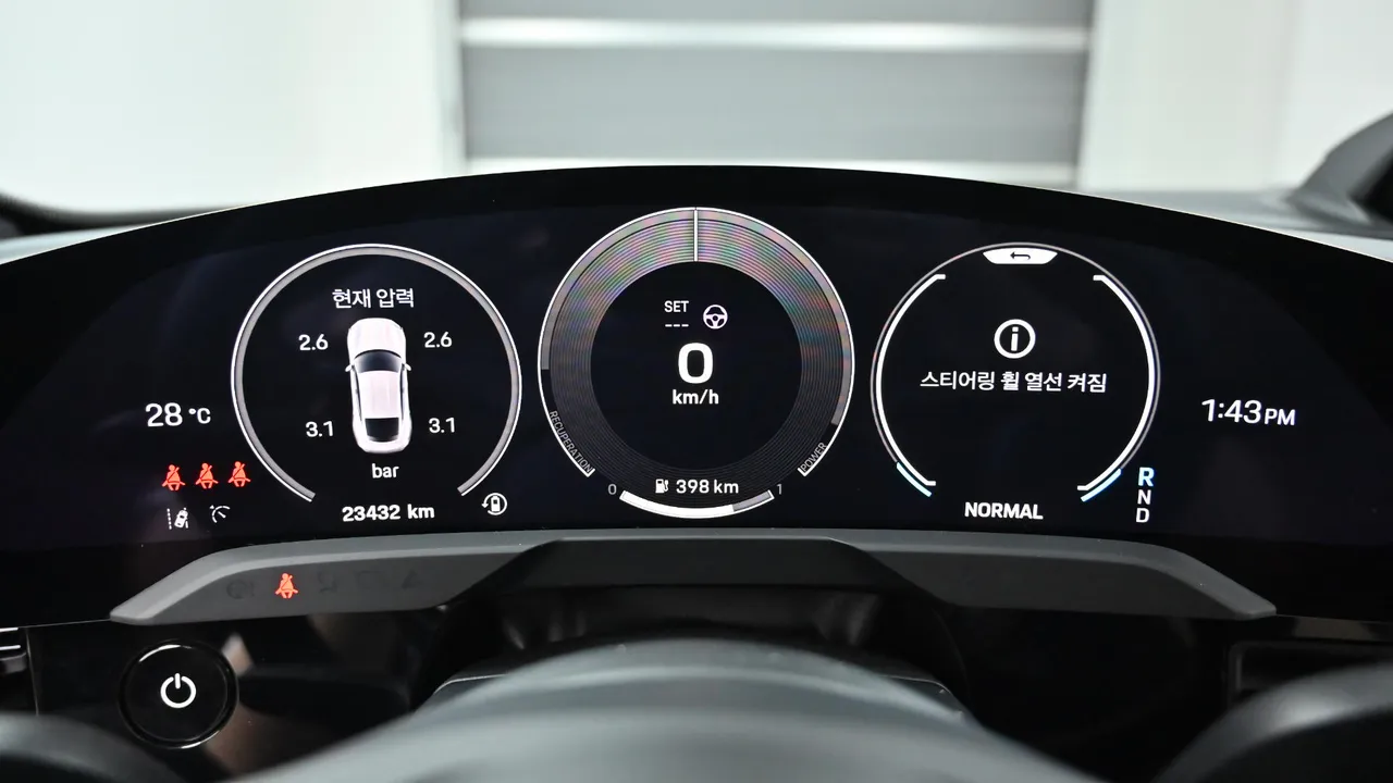Porsche Taycan 93.4kWh Base
