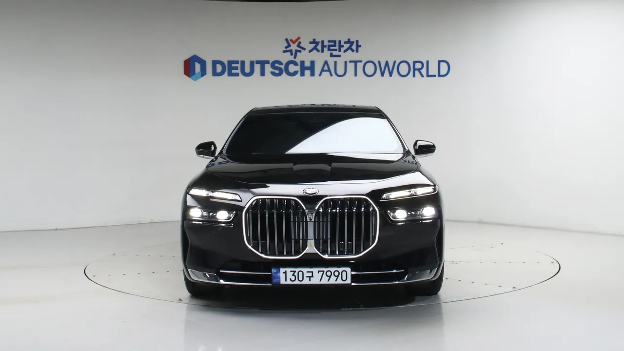 BMW 7er — miniaturë 3
