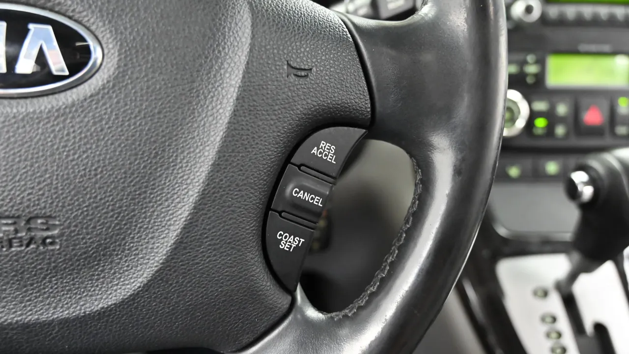 Kia Carnival — miniaturë 16
