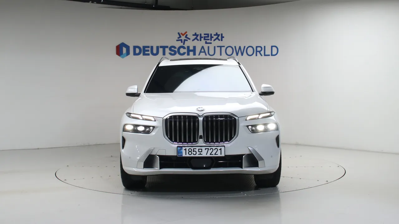 BMW X7 — miniaturë 3