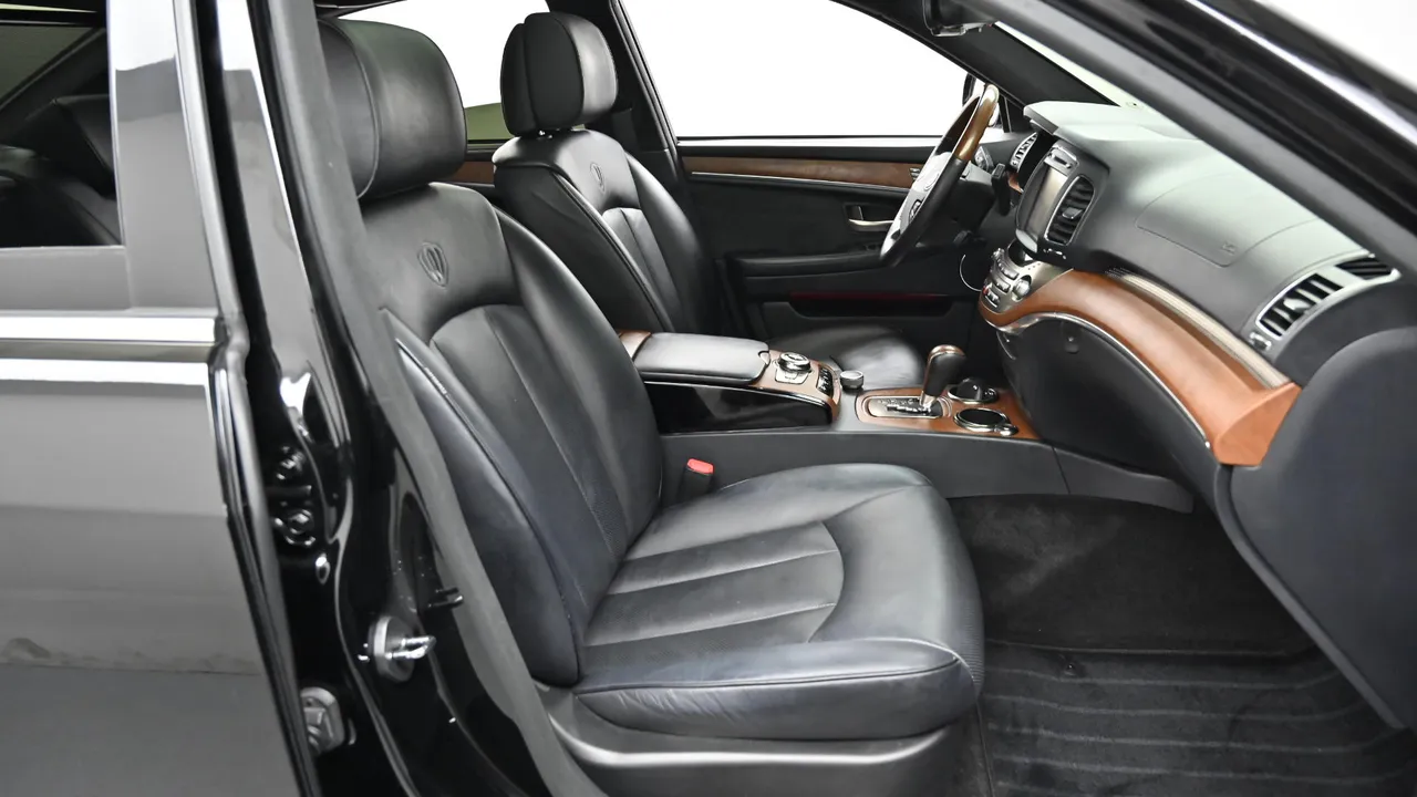 KGM (Ssangyong) New Chairman W CW700 4TRONIC Prestige