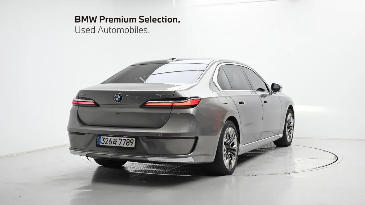 BMW 7er — miniaturë 2