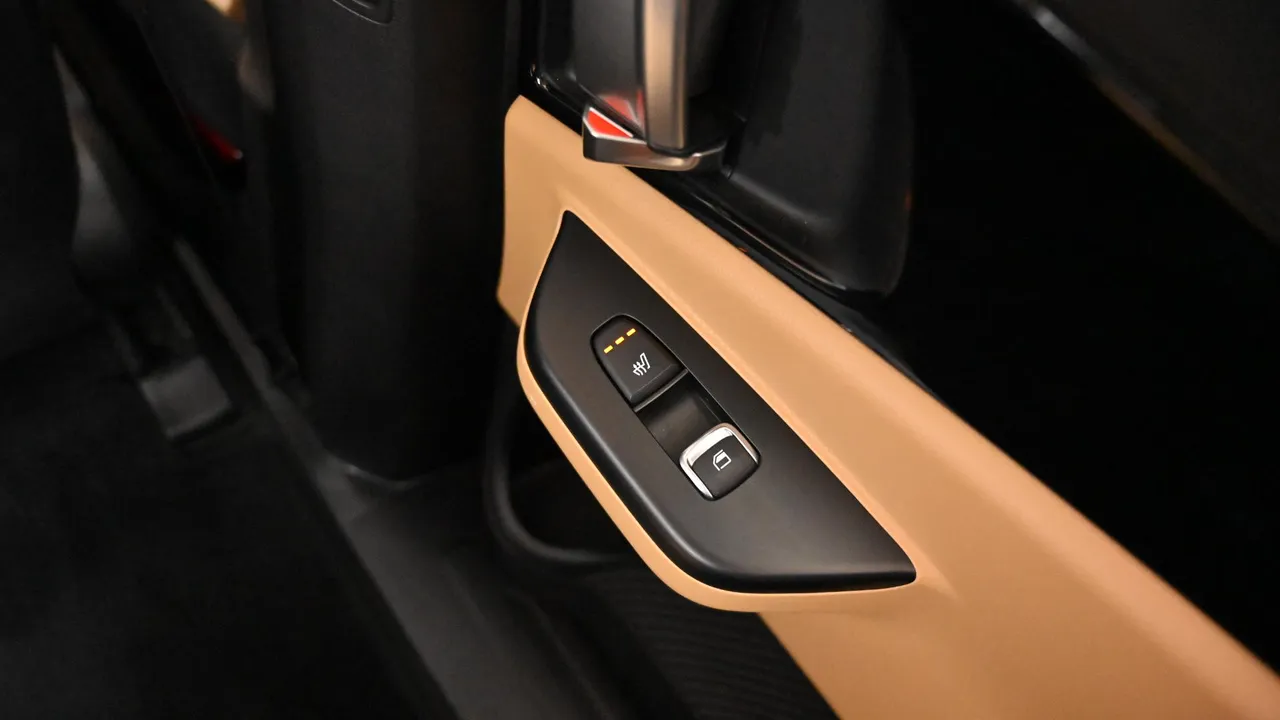 Kia Carnival — miniaturë 16