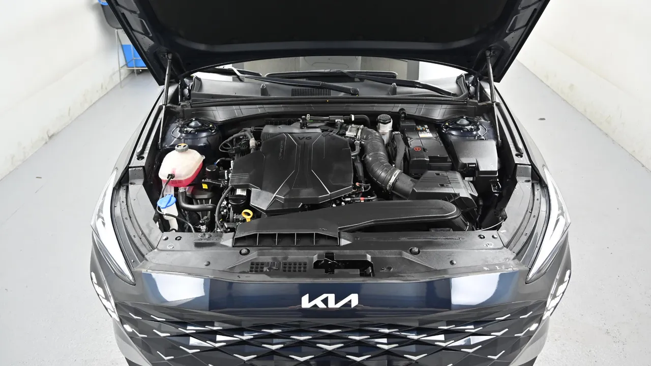 Kia K8 — miniaturë 6