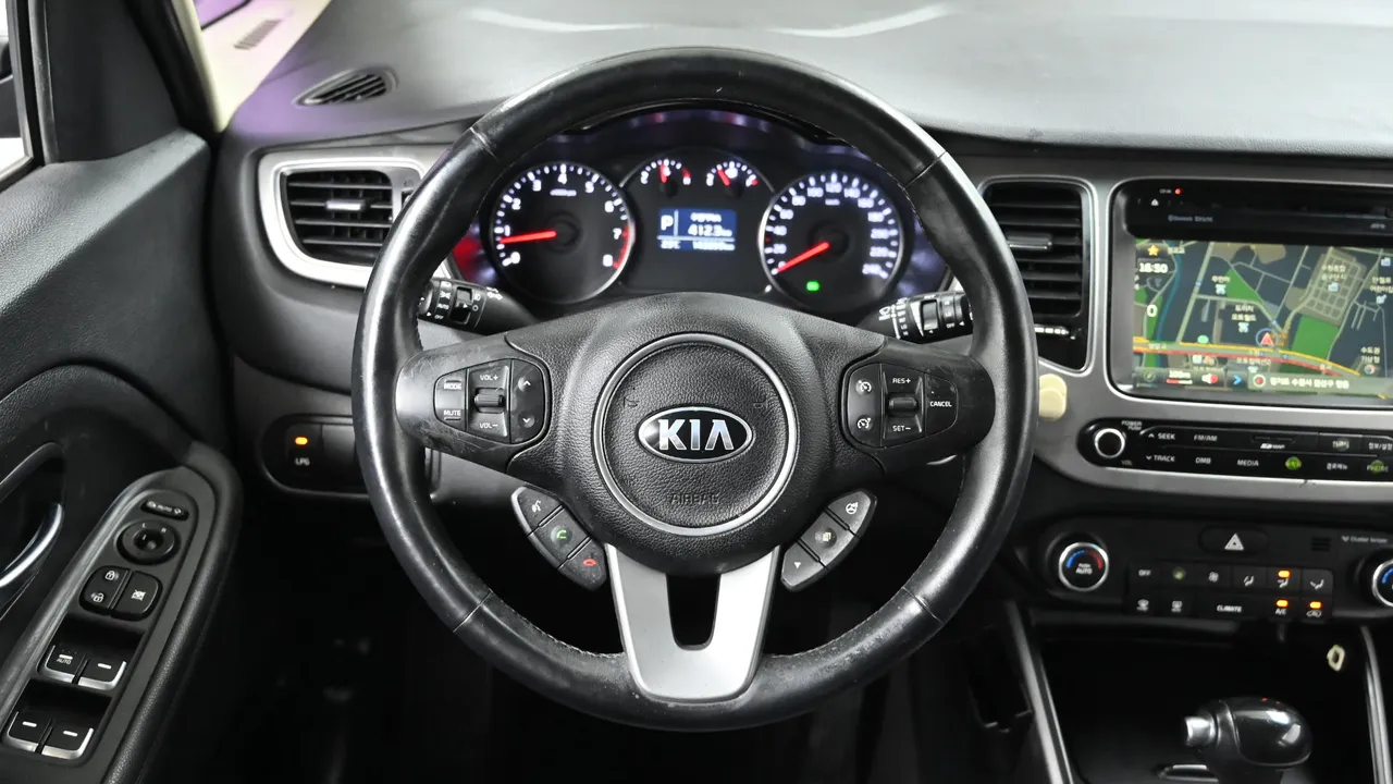 Kia Carens — miniaturë 13
