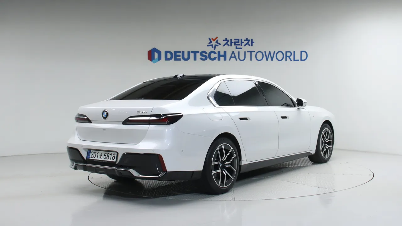 BMW 7er — miniaturë 21