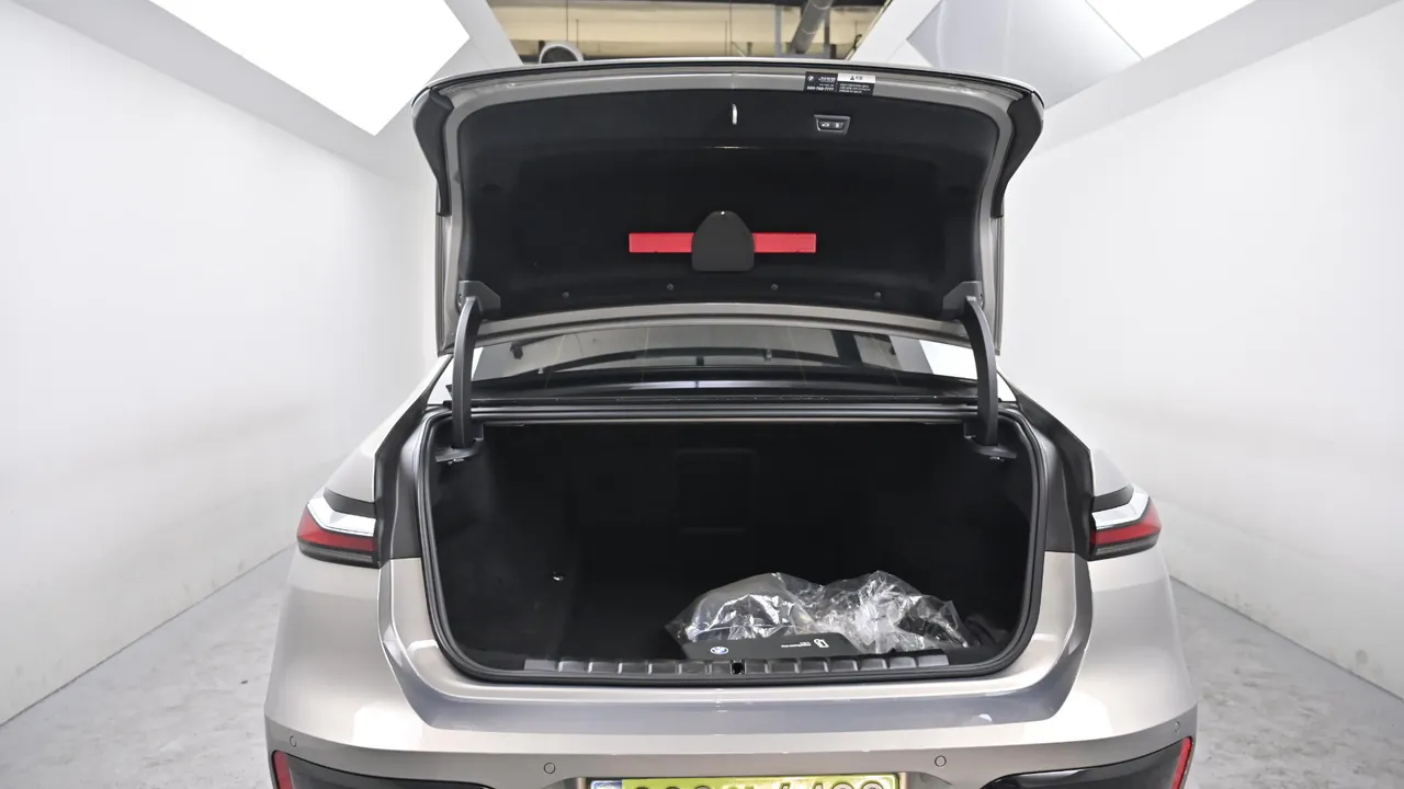 BMW 7er — miniaturë 29