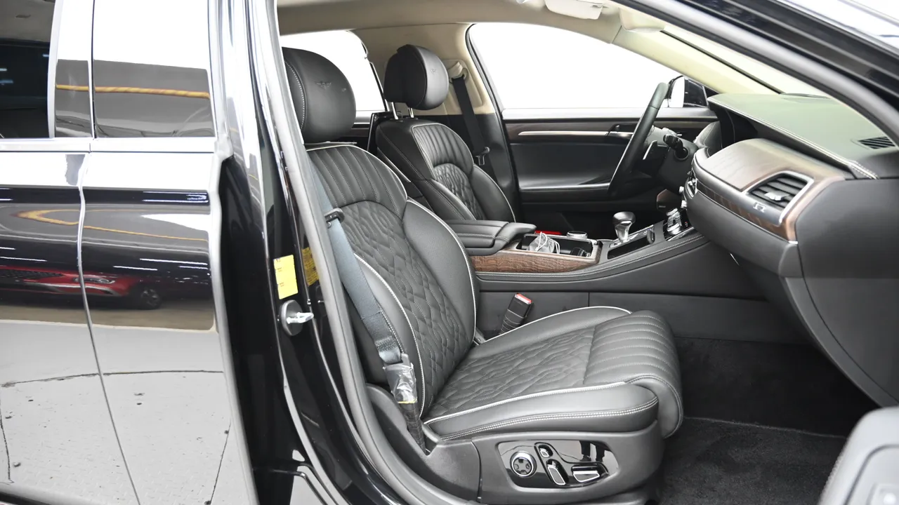 Genesis G90 — miniaturë 10