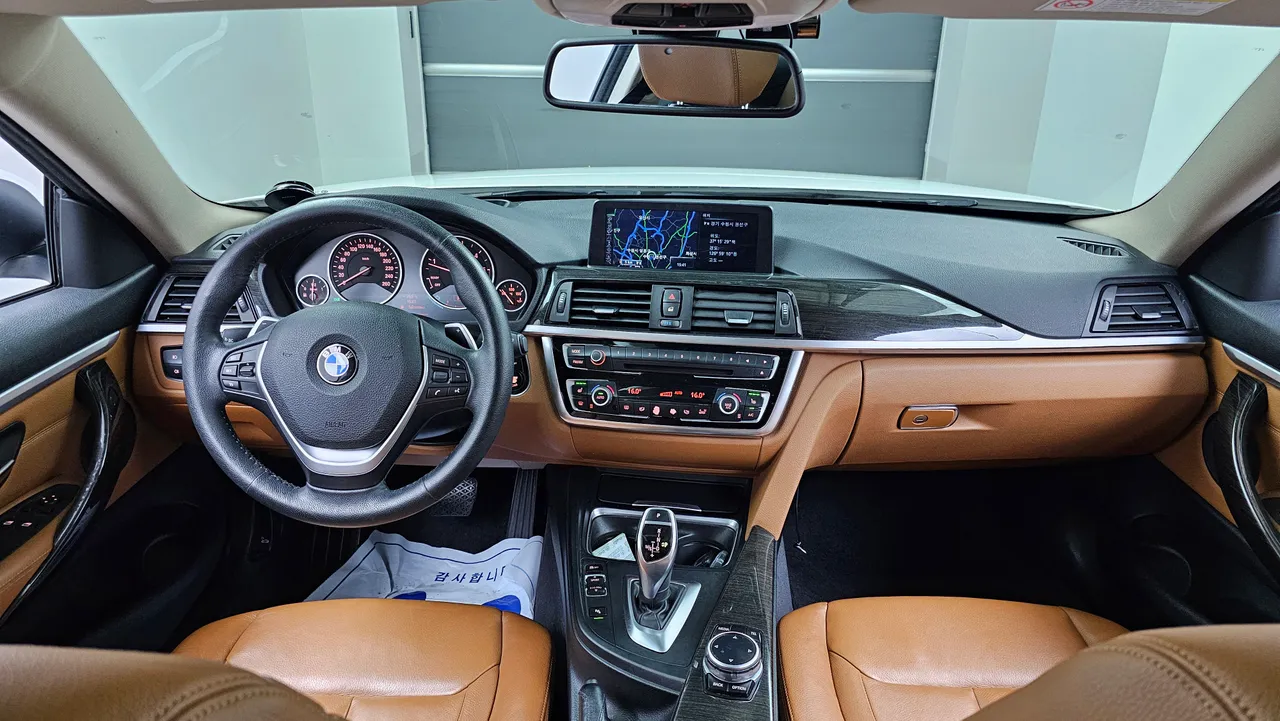 BMW 4 Series (F32) 420d Luxury Coupe