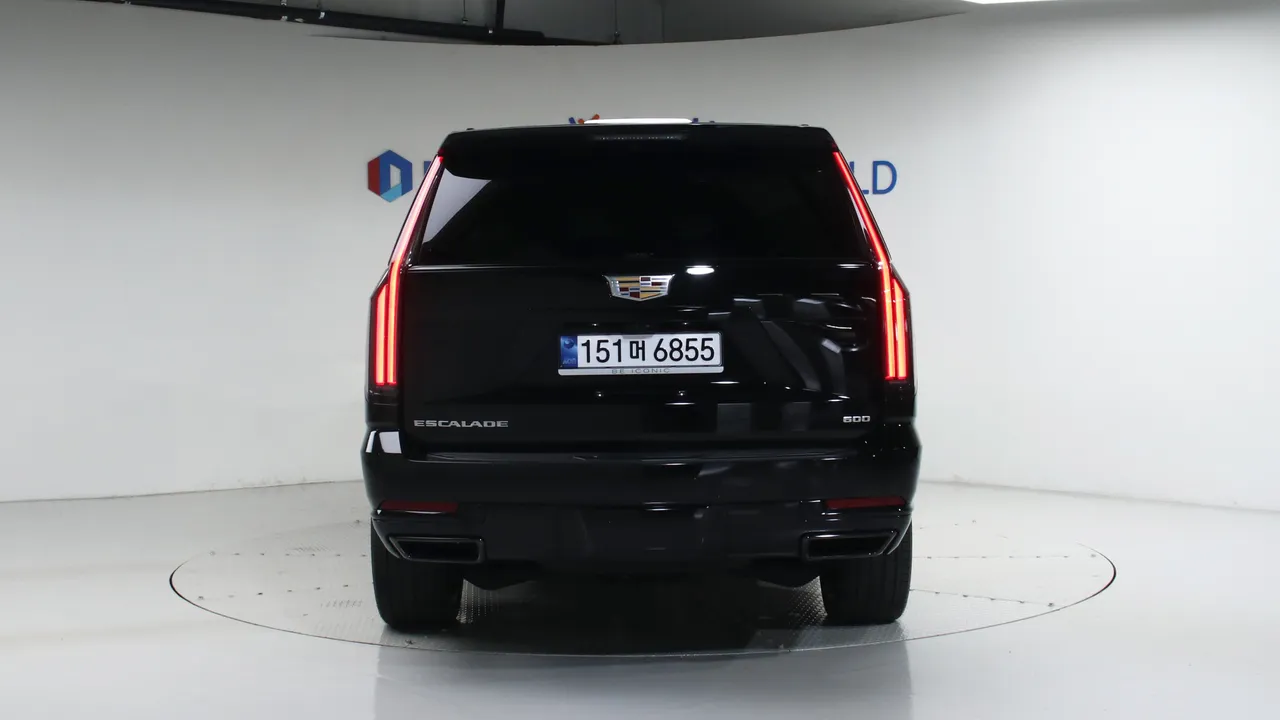 Cadillac Escalade — miniaturë 4