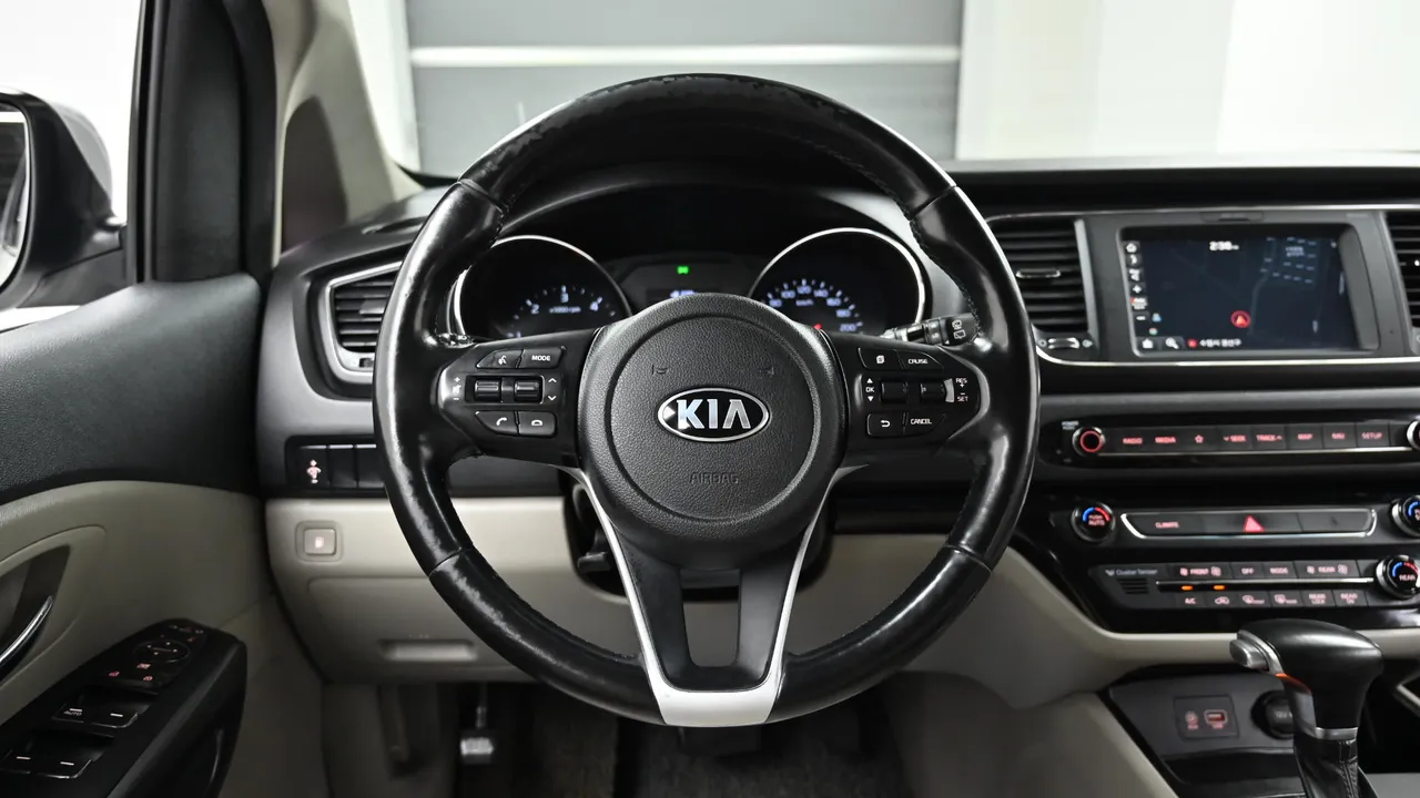 Kia Carnival — miniaturë 13