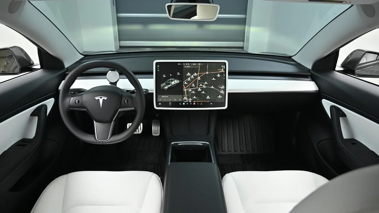 Tesla Model 3 72kWh Performance