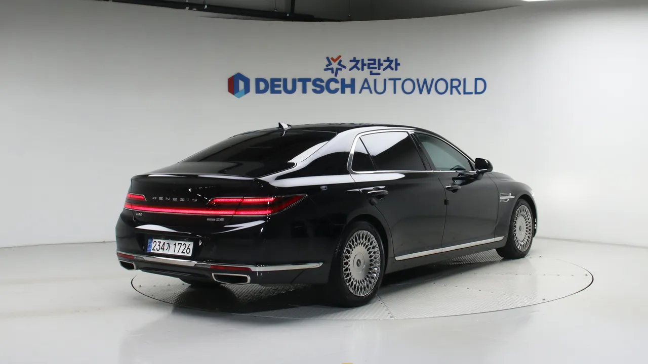 Genesis G90 — miniaturë 2