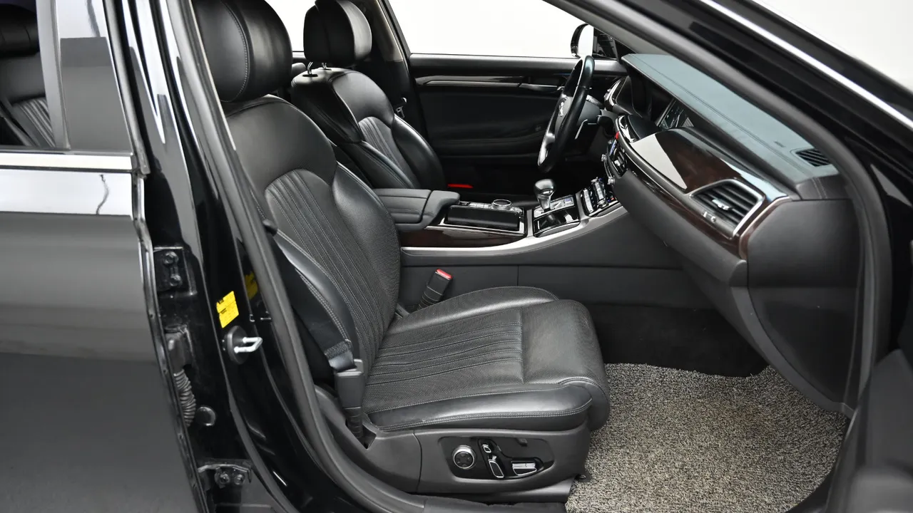 Genesis G90 — miniaturë 10