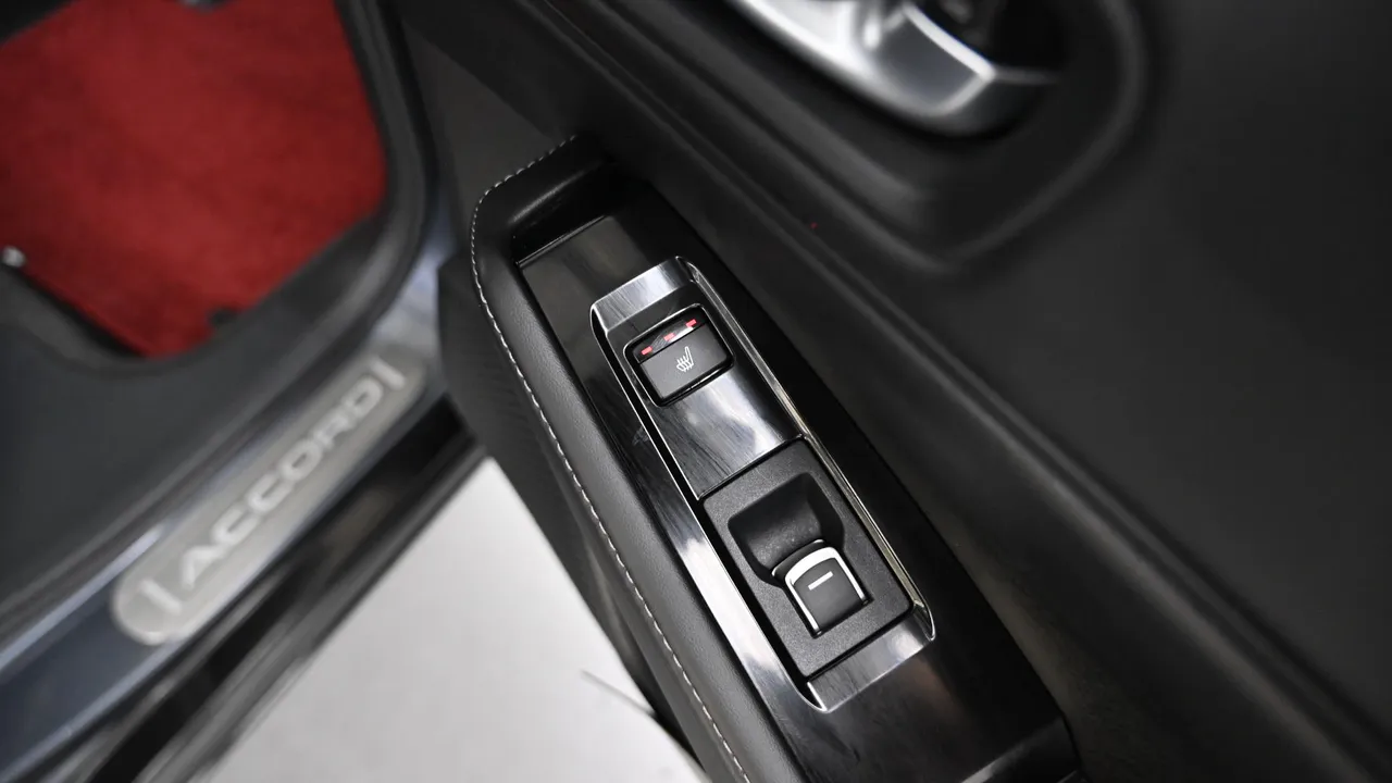 Honda Accord — miniaturë 16