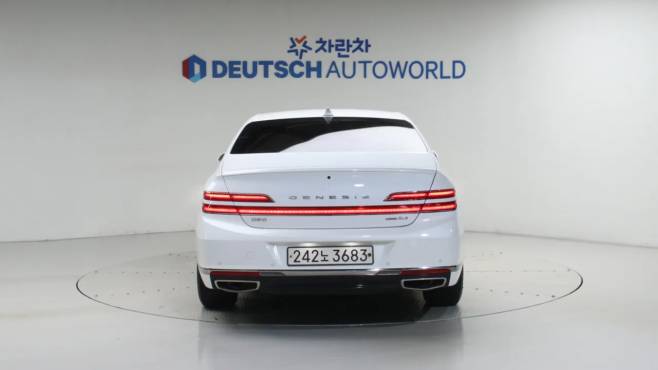 Genesis G90 — miniaturë 4