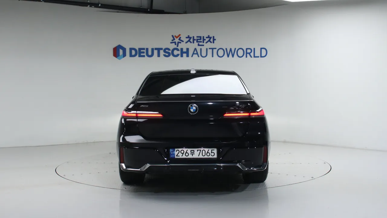 BMW 7er — miniaturë 4