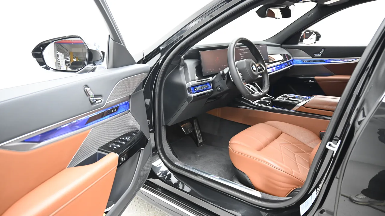 BMW 7er — miniaturë 11