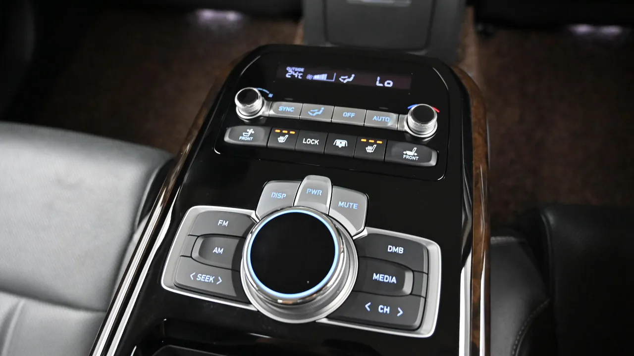 Genesis G90 — miniaturë 16