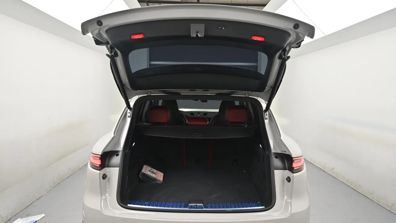 Porsche Cayenne — miniaturë 19