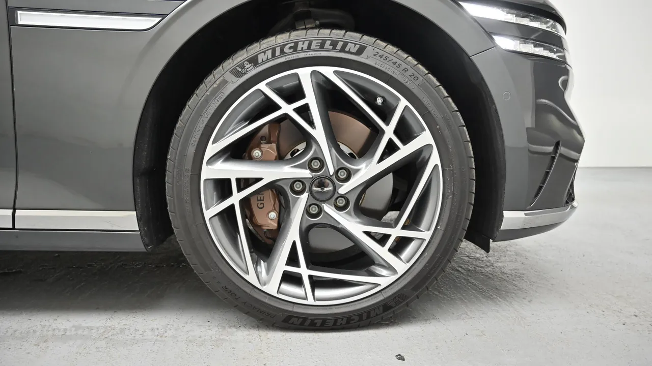 Genesis G90 — miniaturë 5