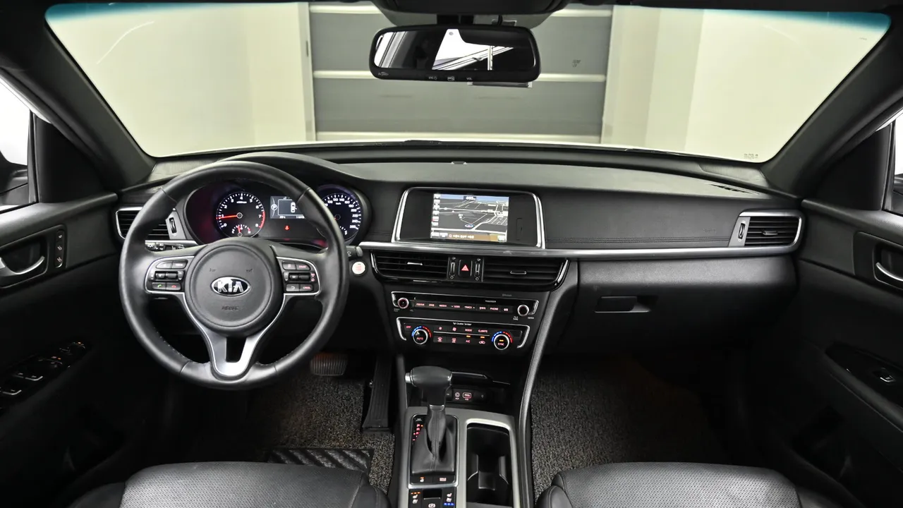 Kia K5 — miniaturë 7