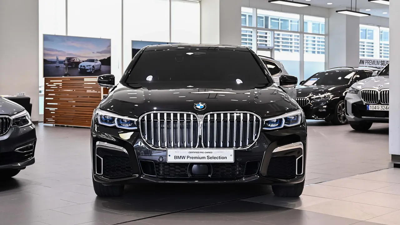 BMW 7er — miniaturë 2
