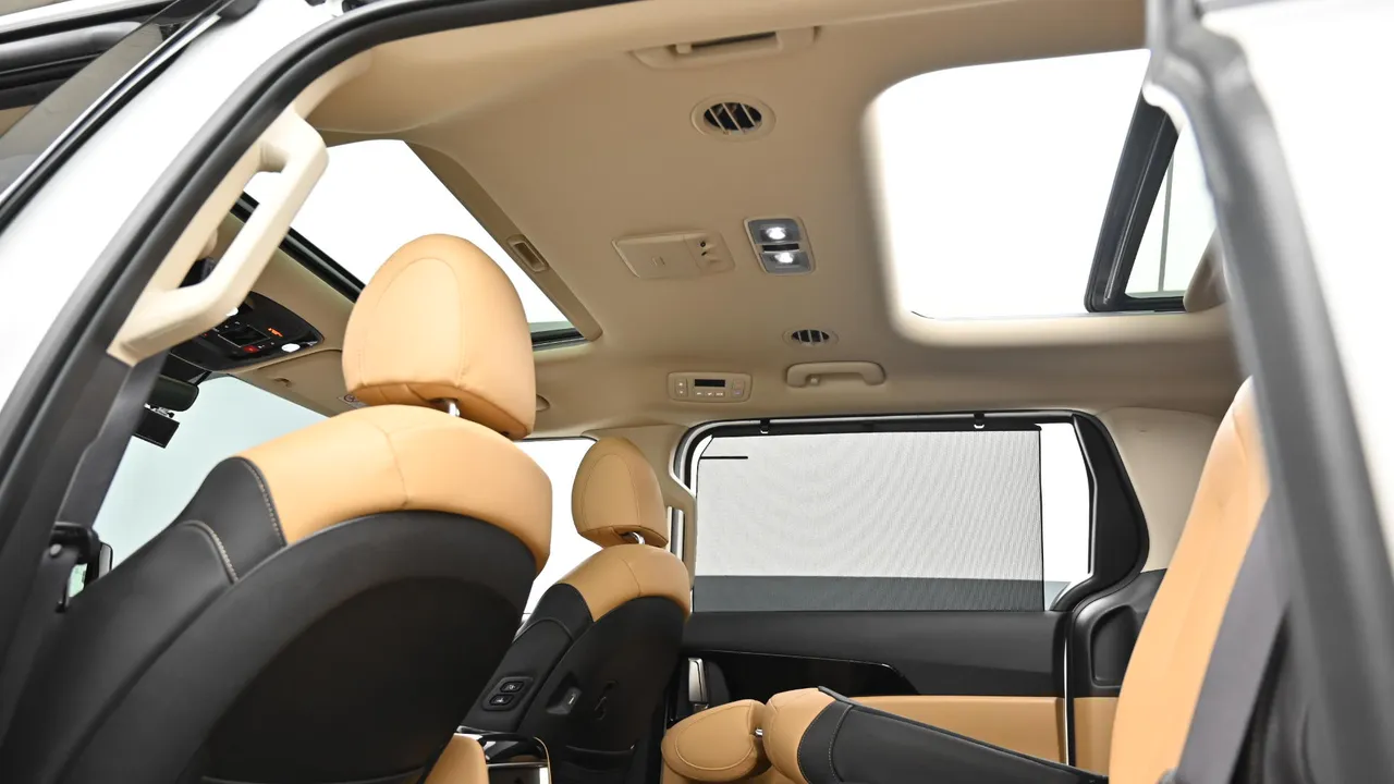Kia Carnival — miniaturë 18