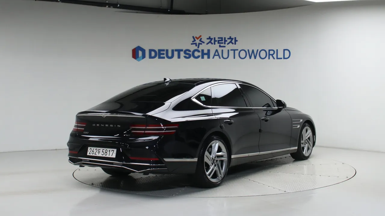 Genesis G80 — miniaturë 2