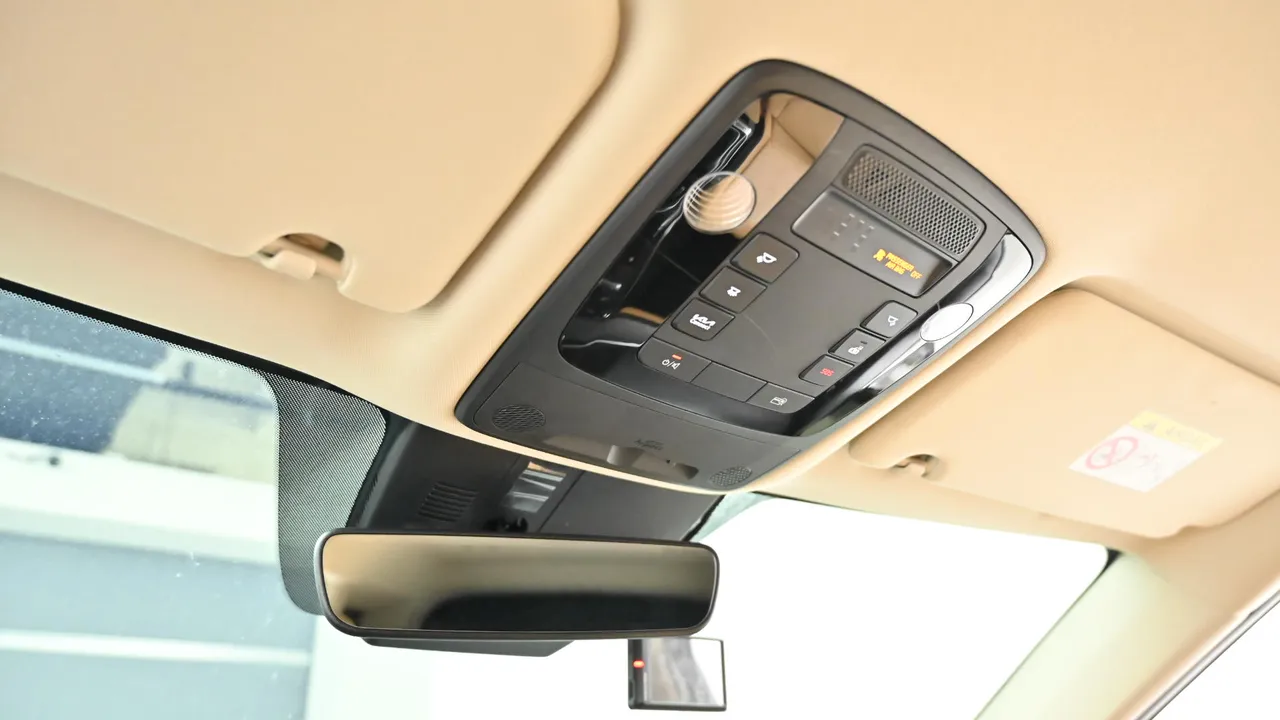 Kia Carnival — miniaturë 18
