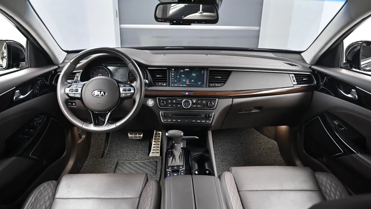 Kia K7 — miniaturë 7