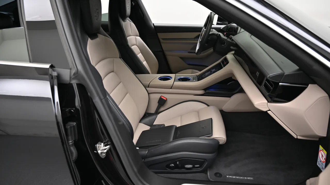 Porsche Taycan — miniaturë 10