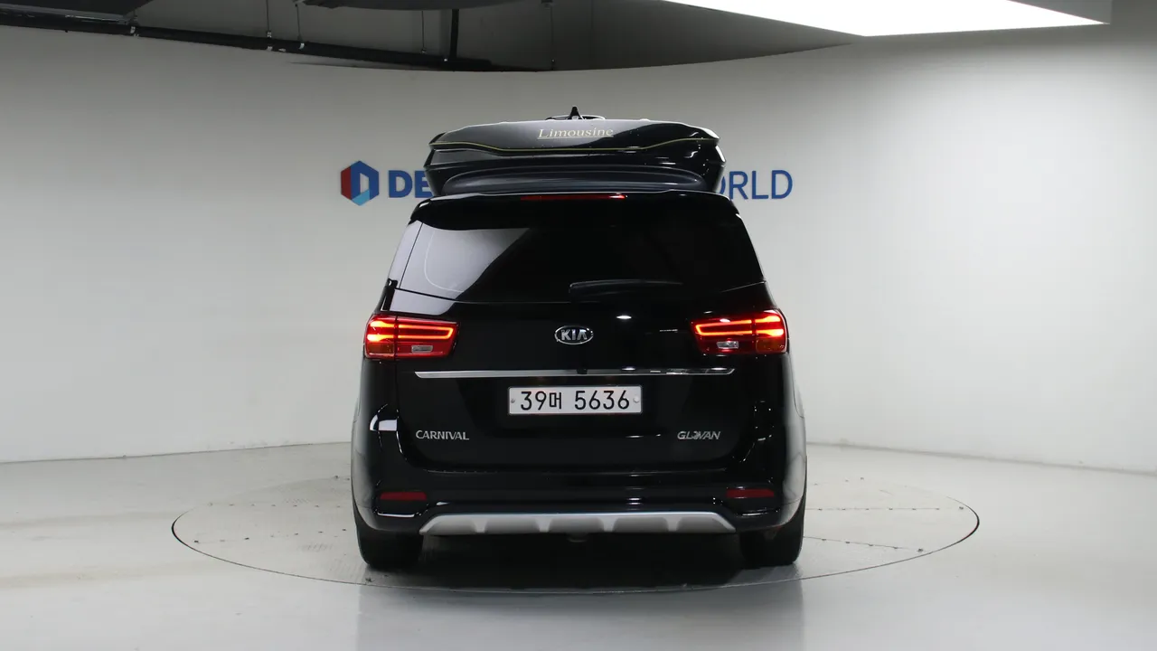 Kia Carnival — miniaturë 4