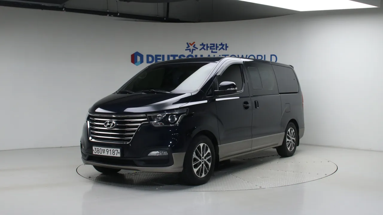 Hyundai Starex 어반 9인승 익스클루시브 — foto 1