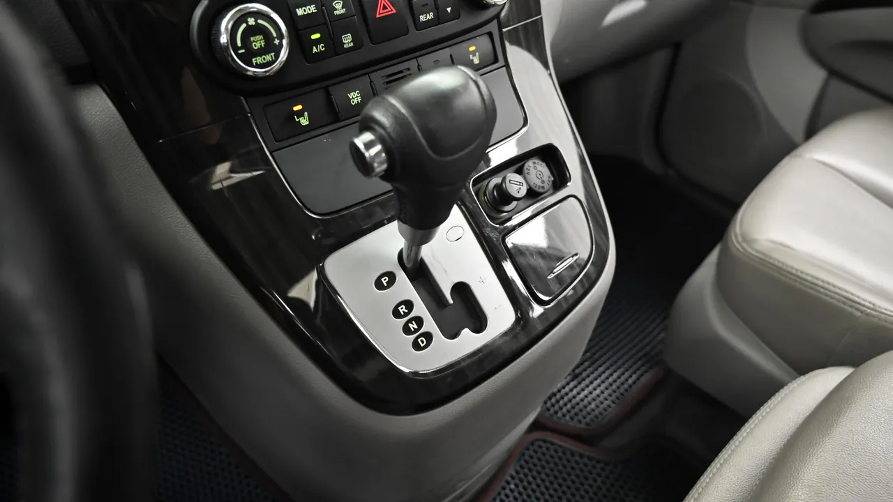 Kia Carnival — miniaturë 9