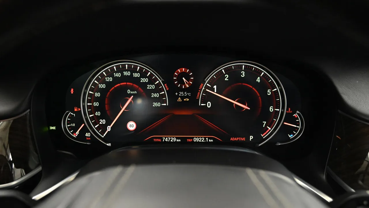 BMW 7er — miniaturë 8