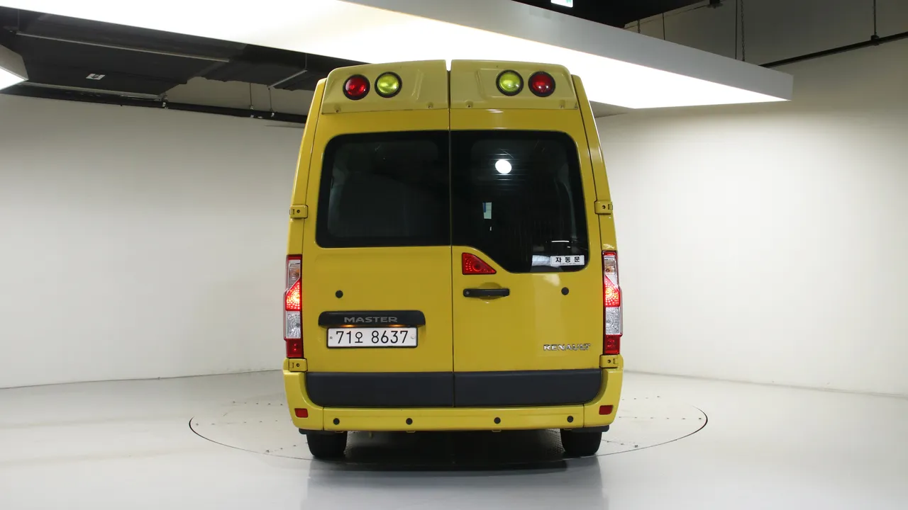 Renault Korea (Samsung) Master Child Protection Car