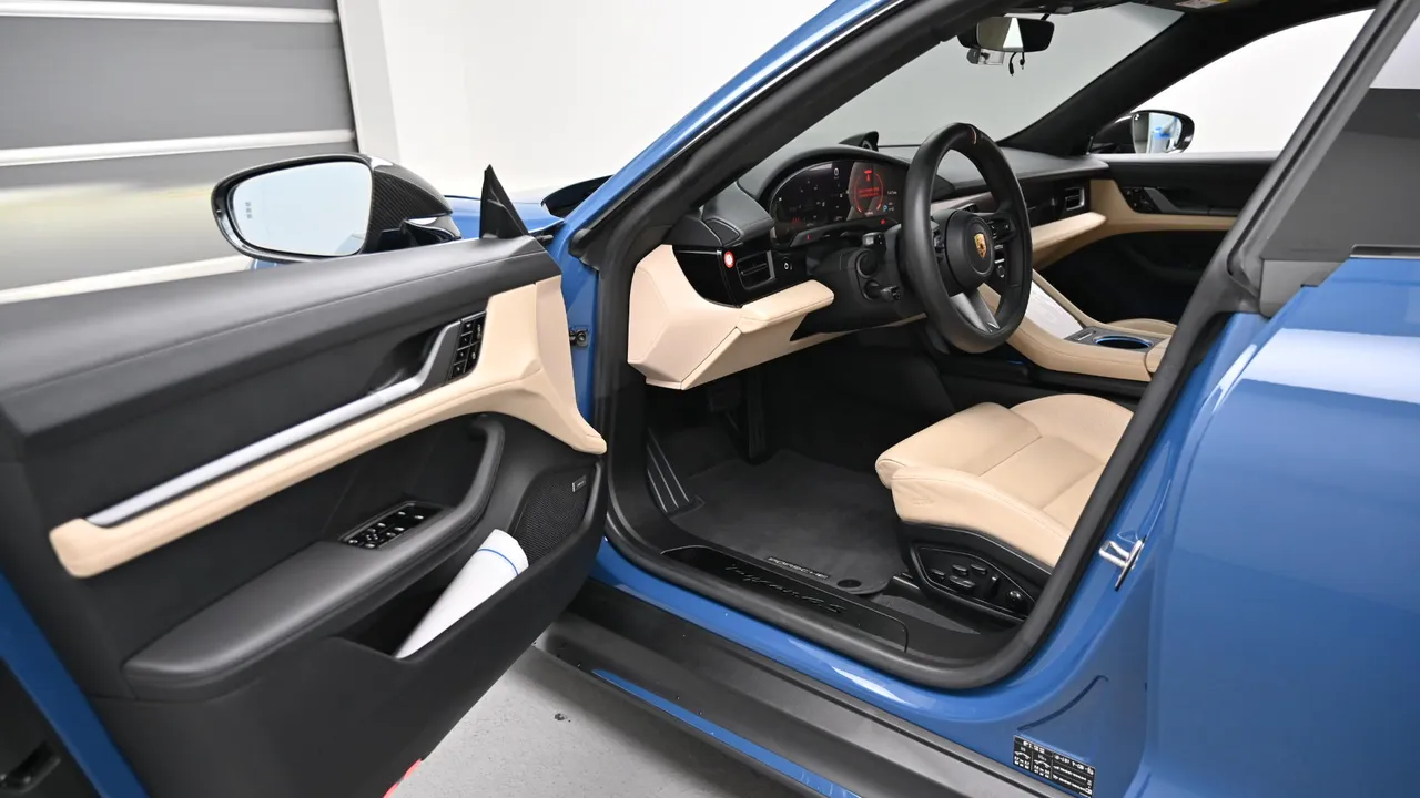 Porsche Taycan — miniaturë 11