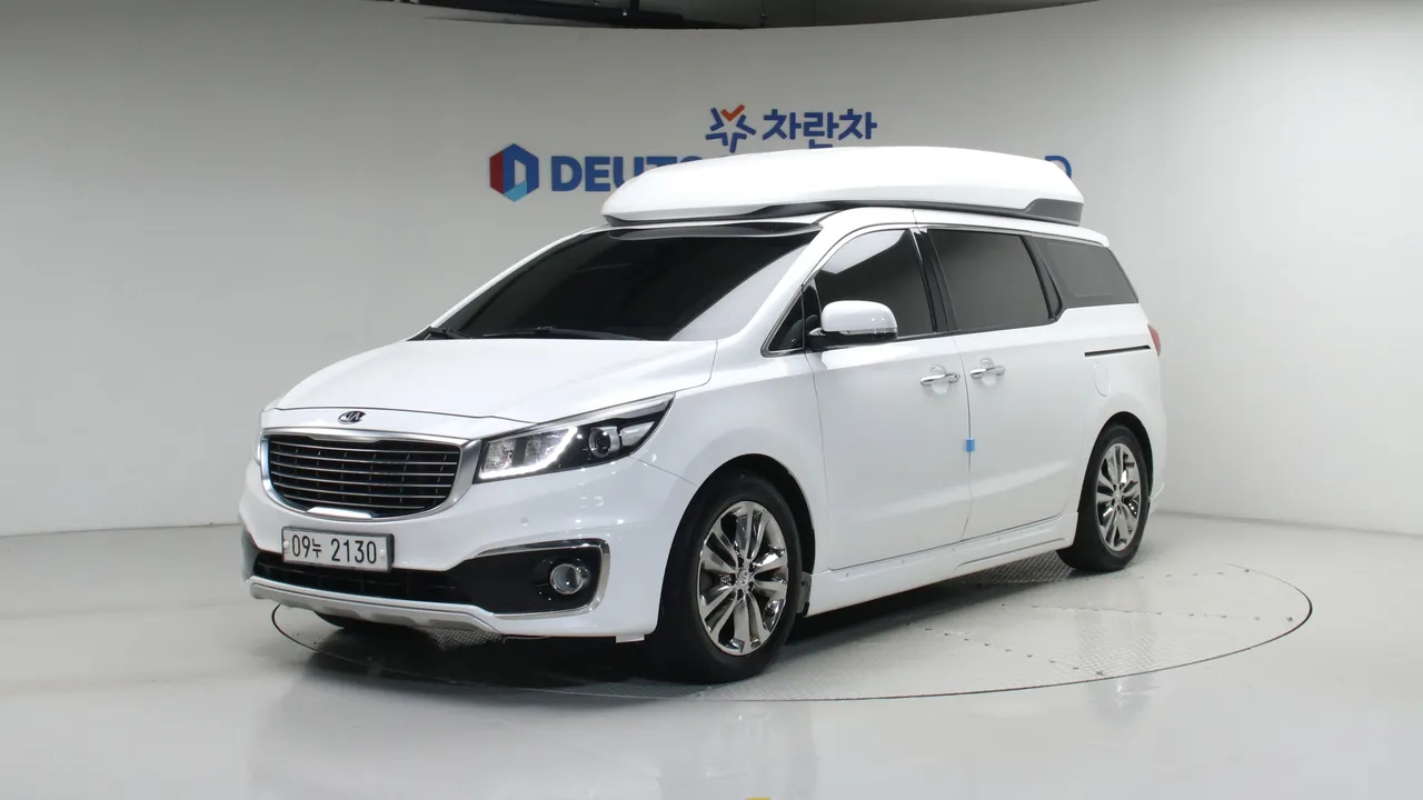 Kia Carnival 9인승 하이리무진 프레스티지 — foto 1