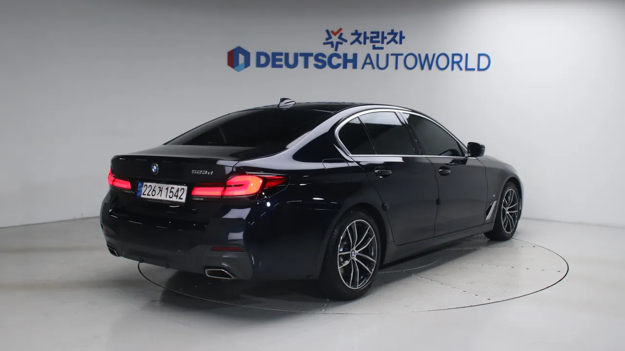 BMW 5er — miniaturë 2