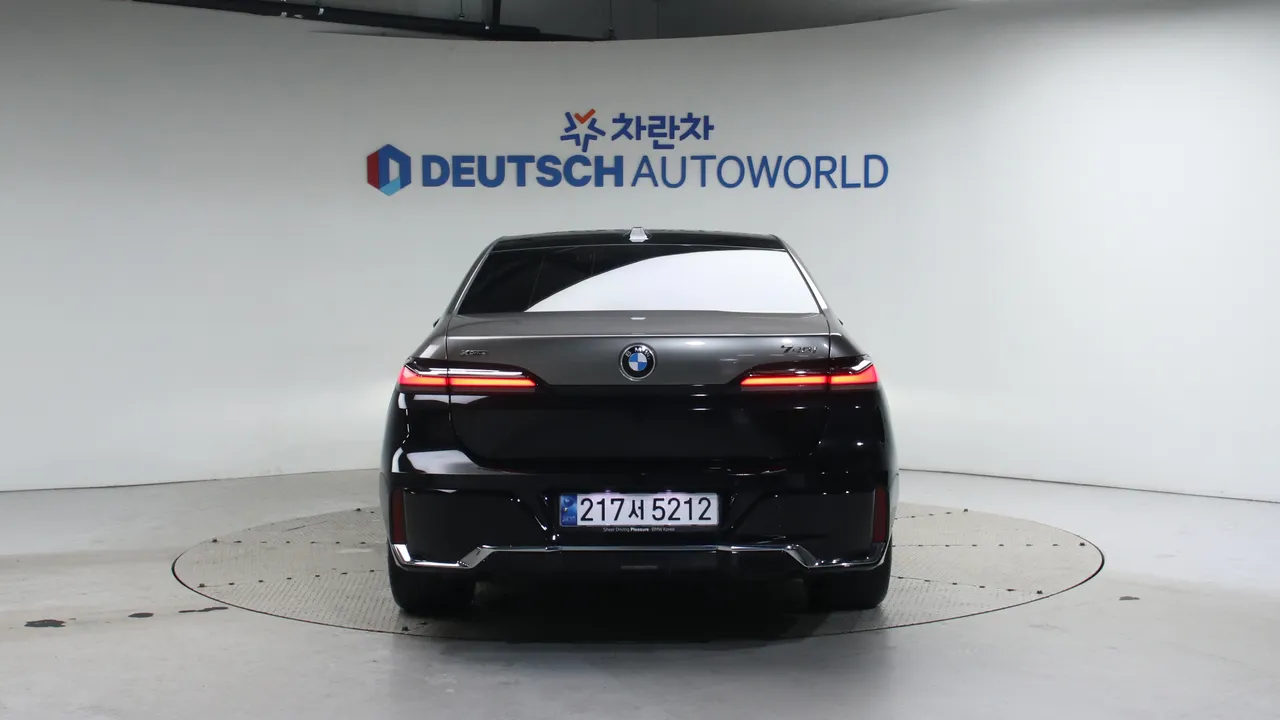 BMW 7er — miniaturë 4
