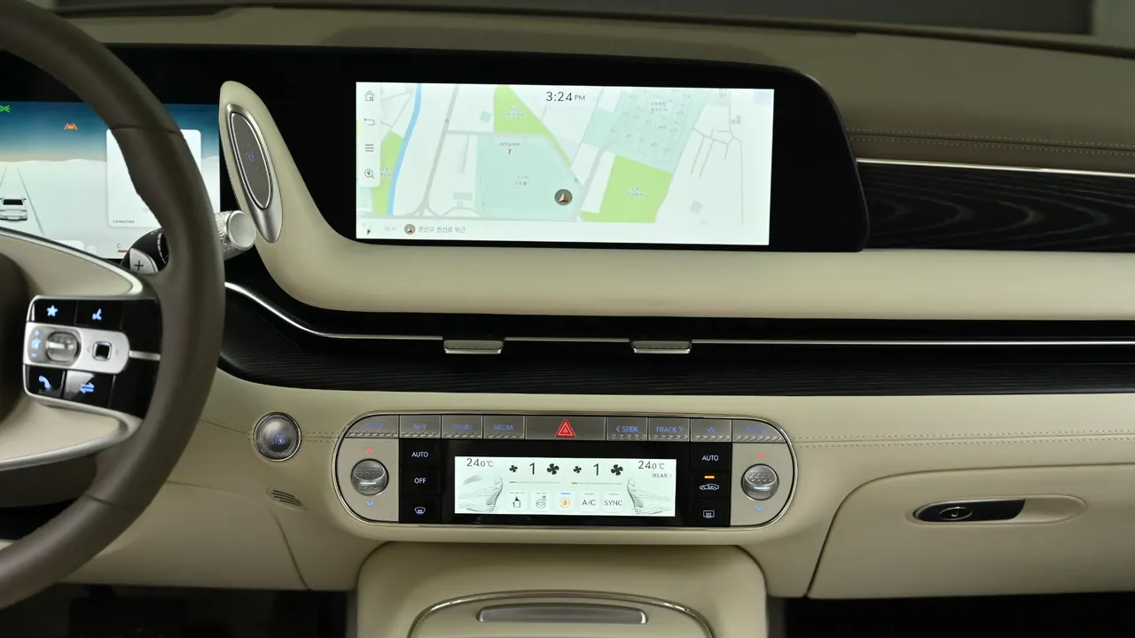 Genesis G90 — miniaturë 32