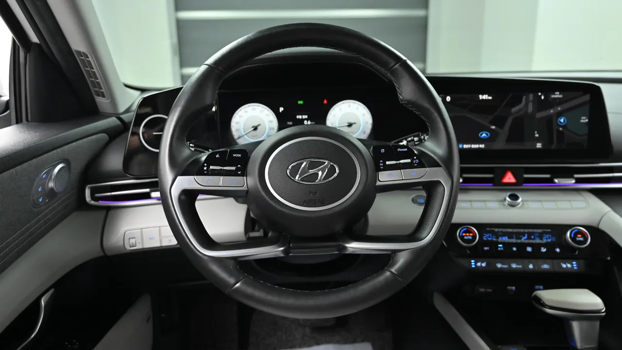 Hyundai Avante — miniaturë 13