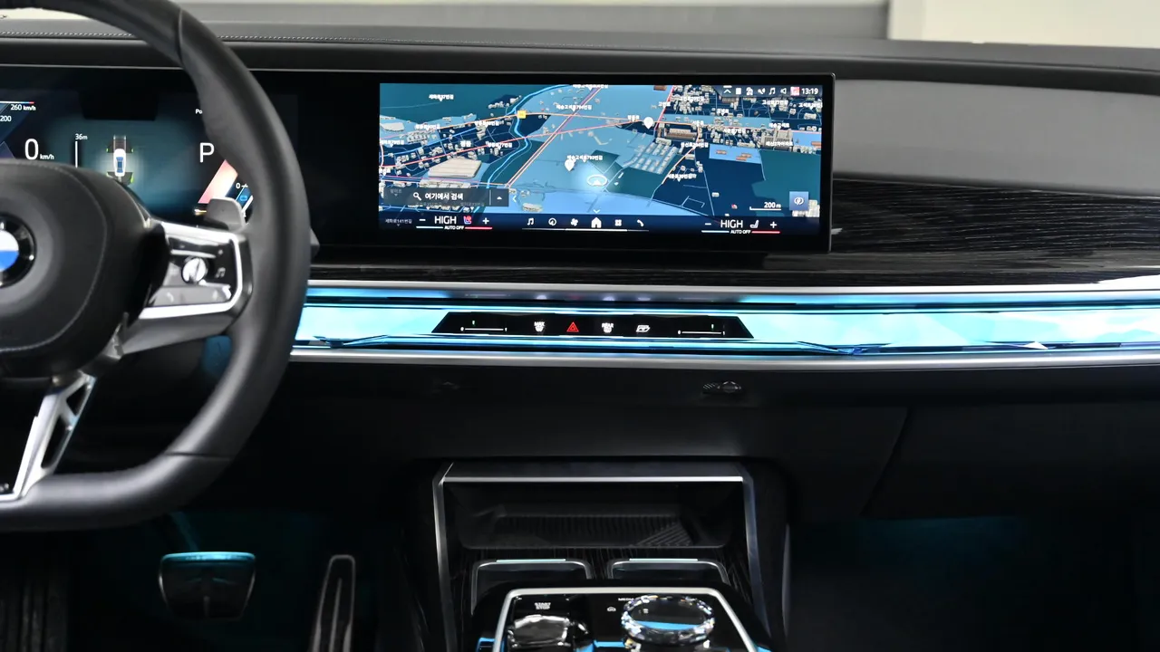 BMW 7er — miniaturë 23